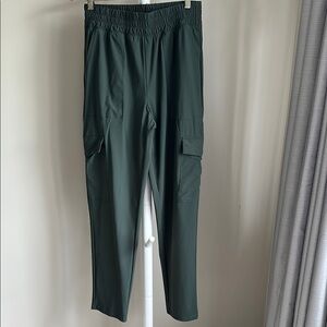 Old Navy Dark Green SleekTech Cargo Pants Size Small Tall
